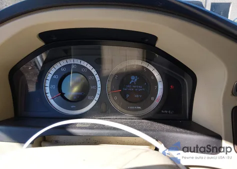 2010 Volvo Xc70 3.2 z USA, uszkodzony, nr VIN YV4982BZ0A1080979